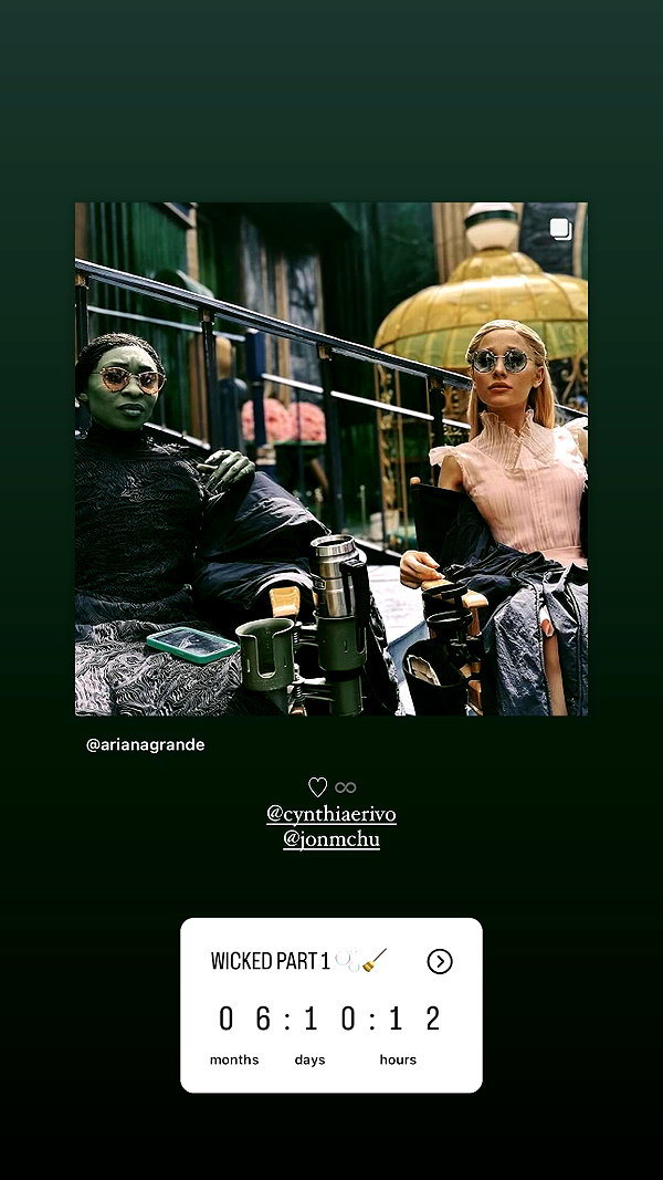 arianagrande instagram image archive image