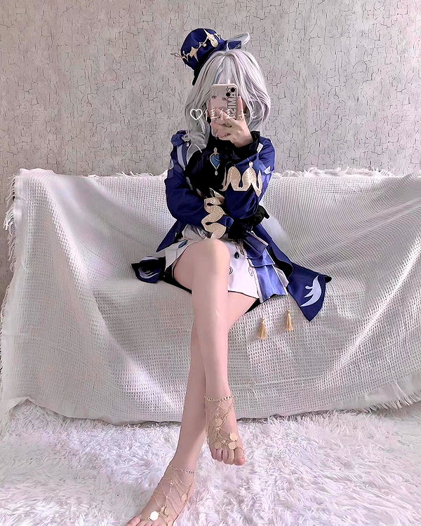 gallery_cosplayer instagram image archive image