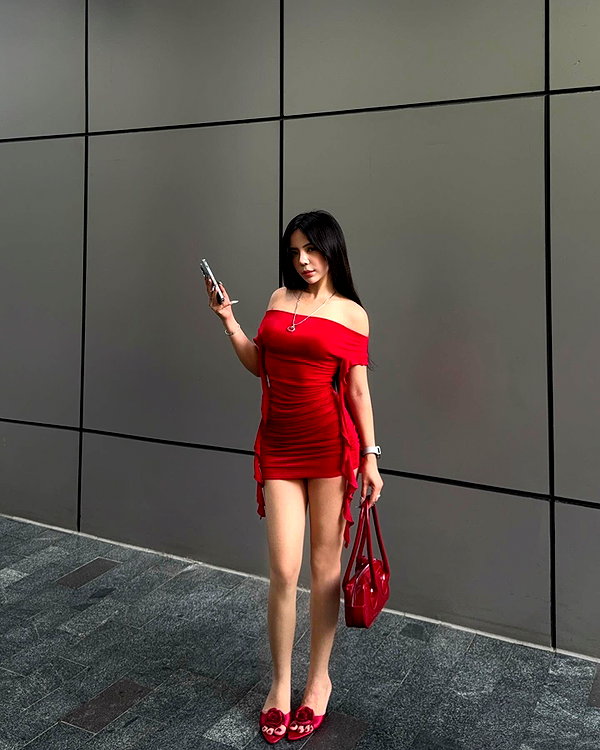lyhythuedoxinh instagram image archive image