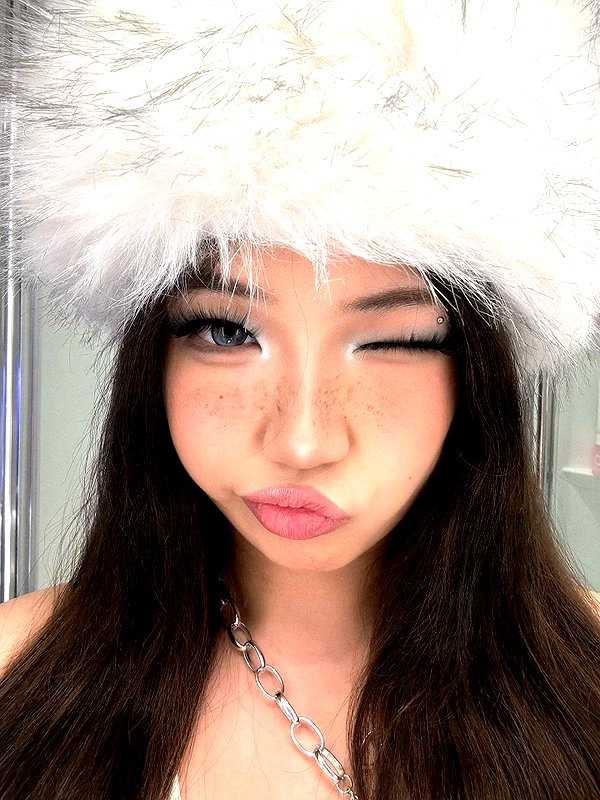 joycee.e instagram image archive image