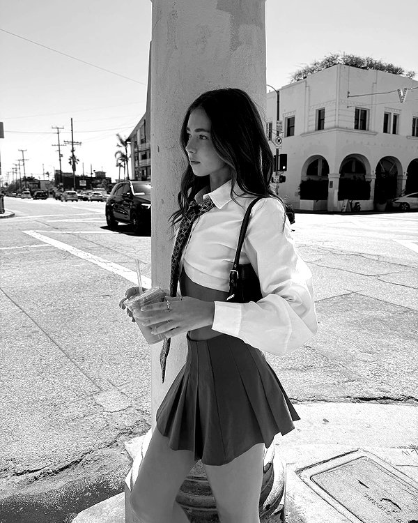 chloerosenbaum instagram image archive image