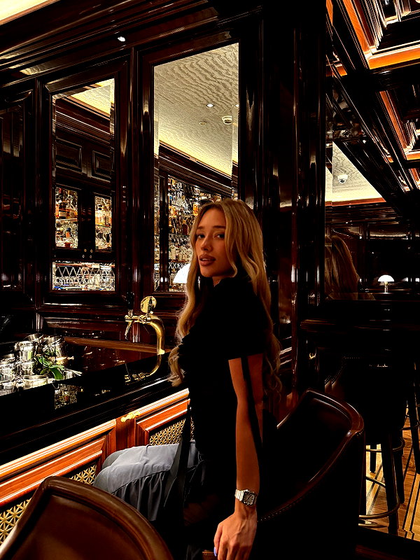 avestanova instagram image archive image
