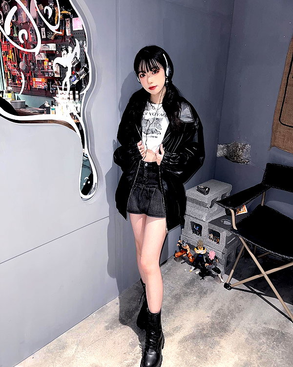 nixqq.425_ instagram image archive image