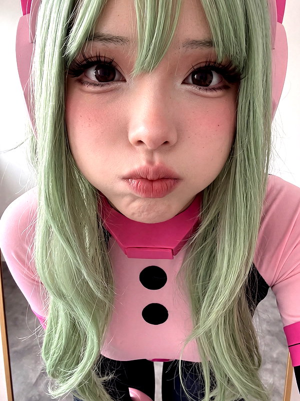 waifufaee instagram image archive image