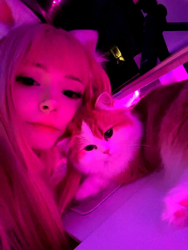 mennyaah instagram image archive image