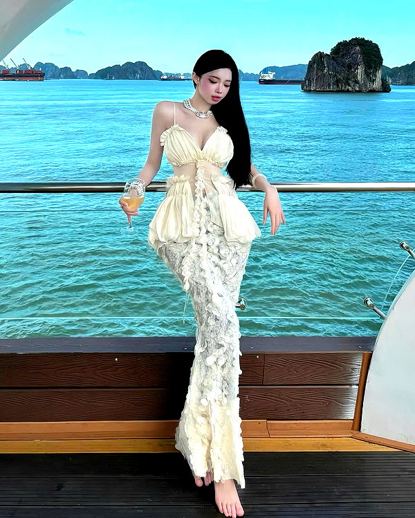 lyhythuedoxinh instagram image archive image