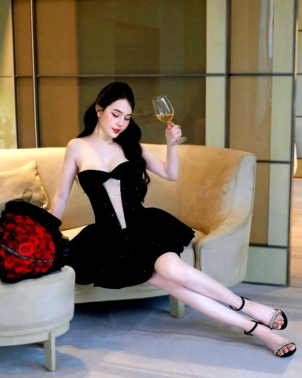 lyhythuedoxinh instagram image archive image