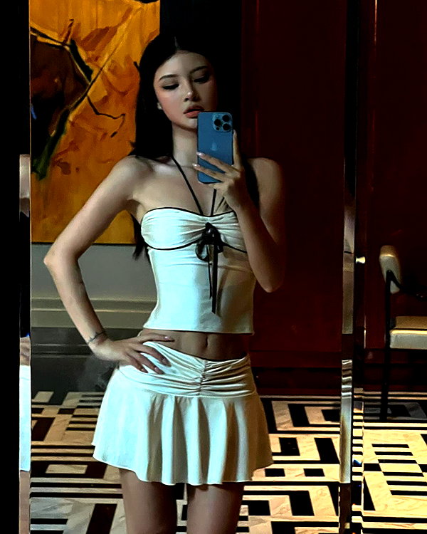 ll.lu1s instagram image archive image