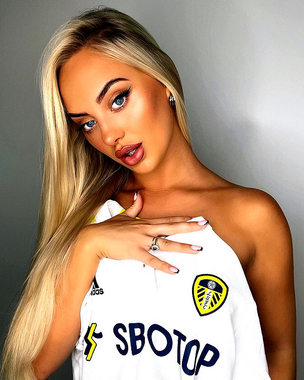 rhiannonbluee instagram image archive image