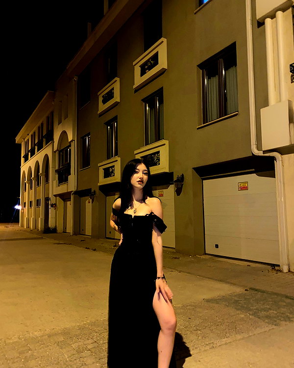 madamist_ instagram image archive image