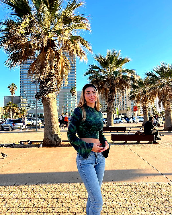 yulia.isakov instagram image archive image