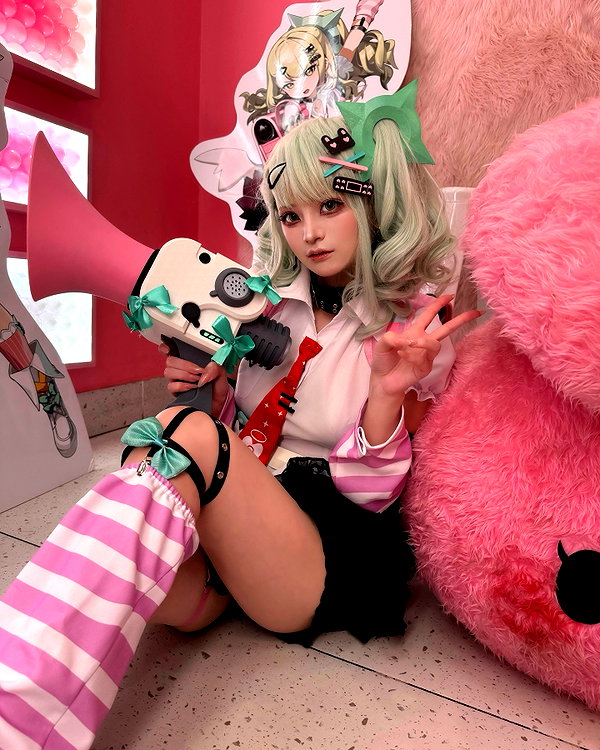 miee_cos instagram image archive image