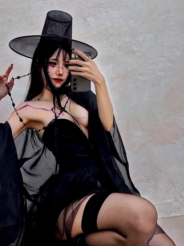 bora__look instagram image archive image