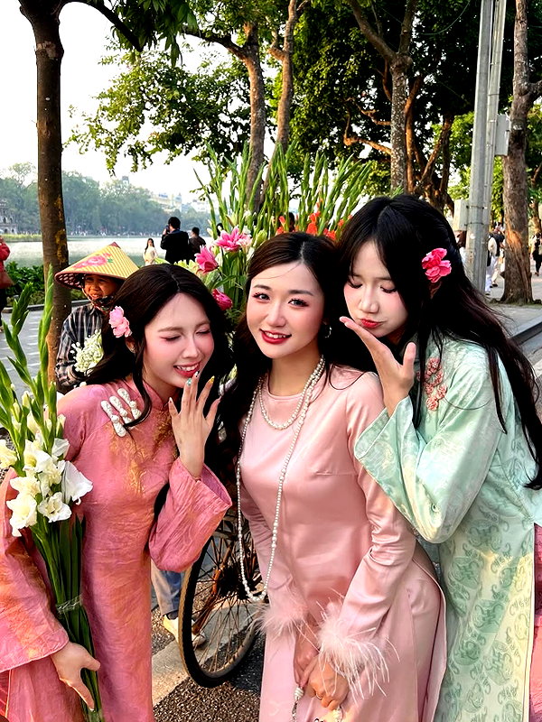 lyhythuedoxinh instagram image archive image