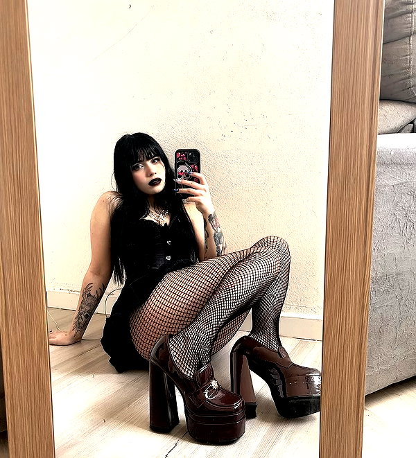lucychernov instagram image archive image