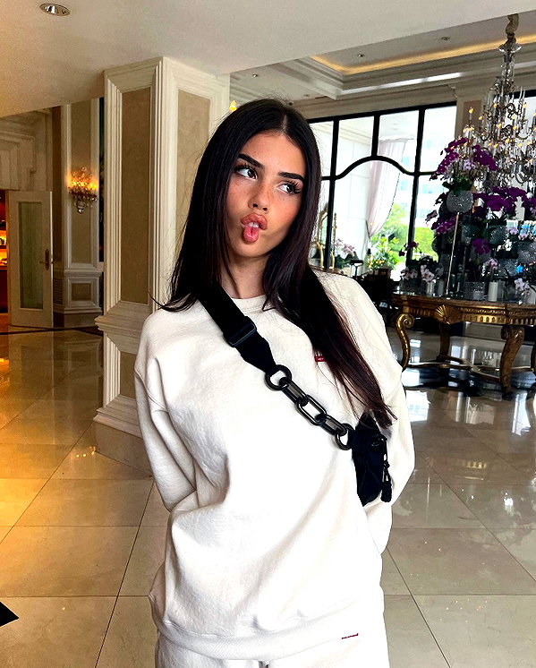 leahhalton instagram image archive image
