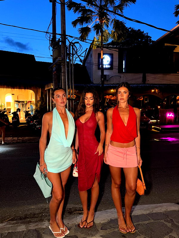oliviaphillipps instagram image archive image
