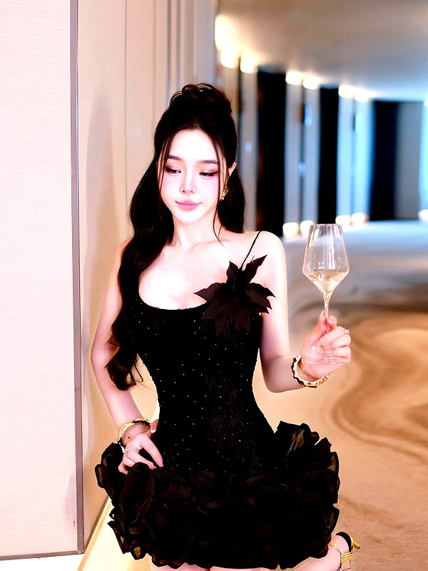 lyhythuedoxinh instagram image archive image