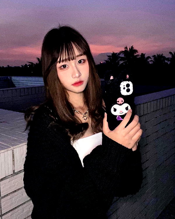 lai_931201 instagram image archive image