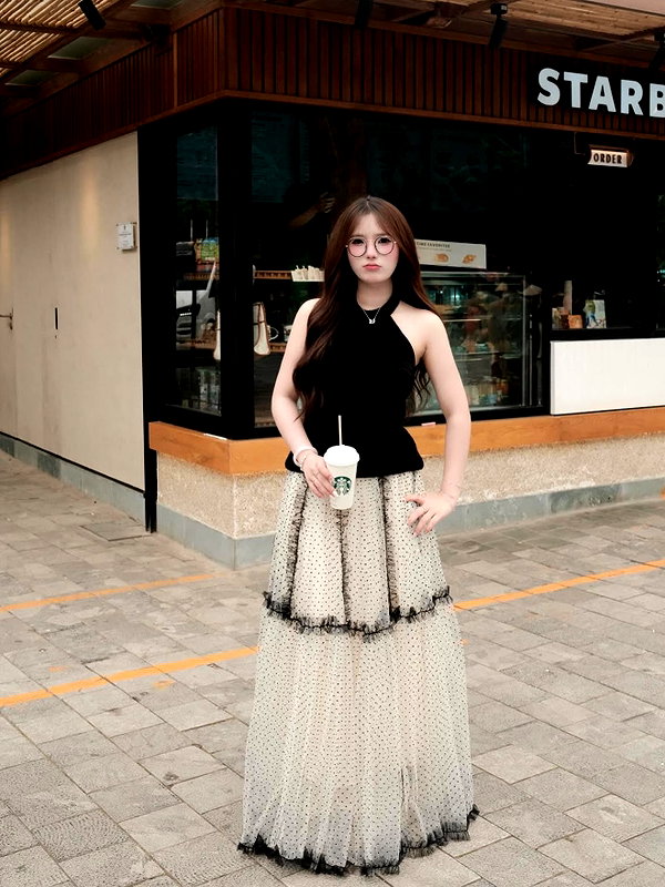 lyhythuedoxinh instagram image archive image