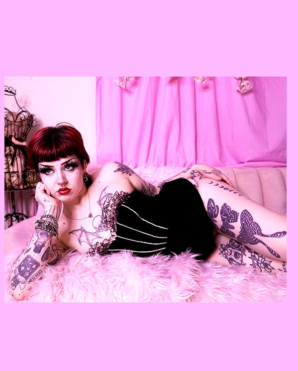 yeahimcaroline instagram image archive image