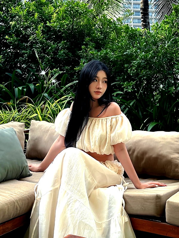 lyhythuedoxinh instagram image archive image