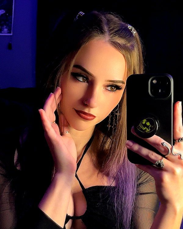 megann_eliizabeth instagram image archive image