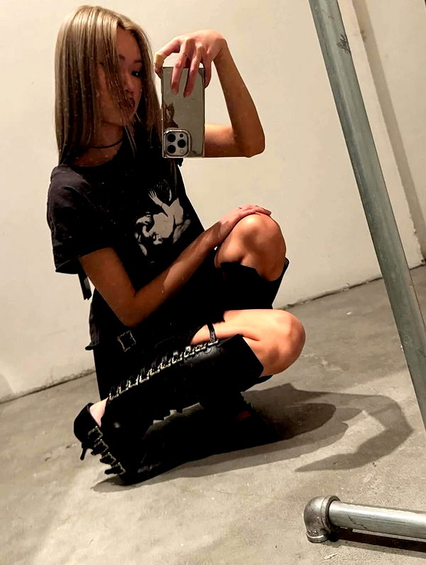 Archived image from @fyejax on Instagram