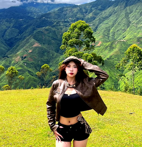 lyhythuedoxinh instagram image archive image