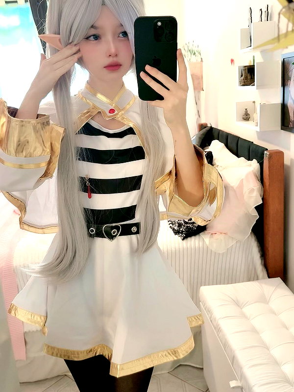 yumi.waifux instagram image archive image