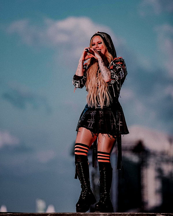 avrillavigne instagram image archive image