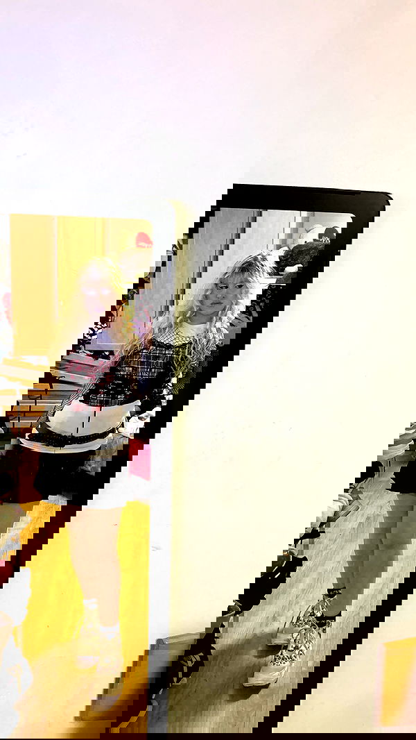 ormosheee ormosheee archive image