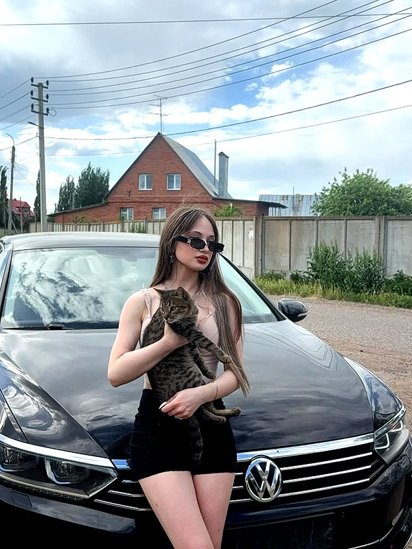 liisonnya instagram image archive image