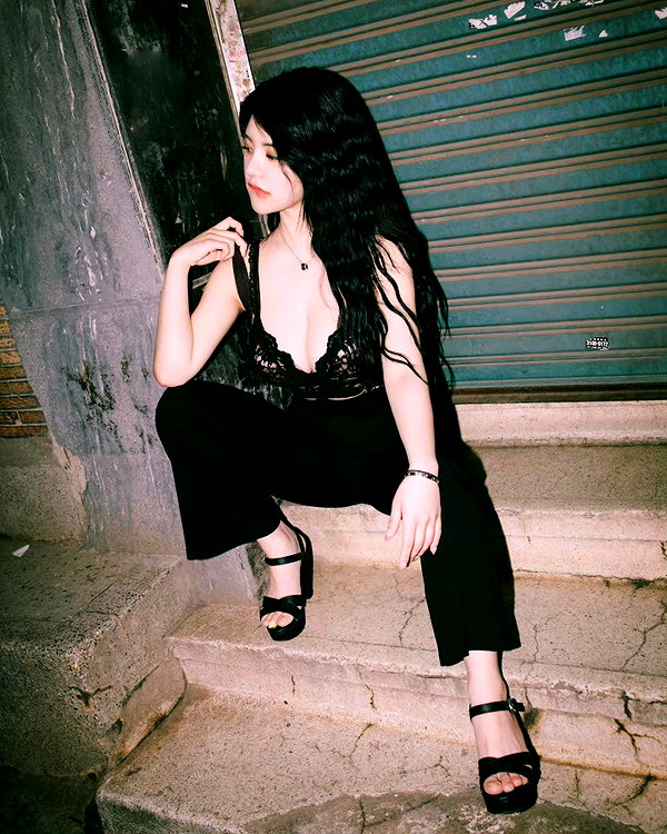 ro_bbin123 instagram image archive image