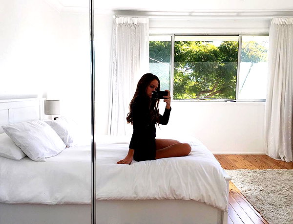 olivia.mathers instagram image archive image