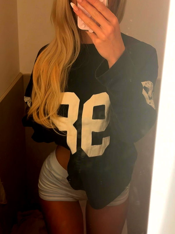 sophiecharlotth instagram image archive image