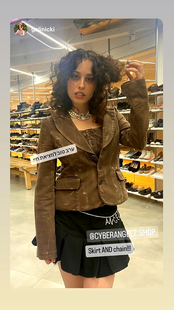 Archived image from @cyberangelz.shop on Instagram
