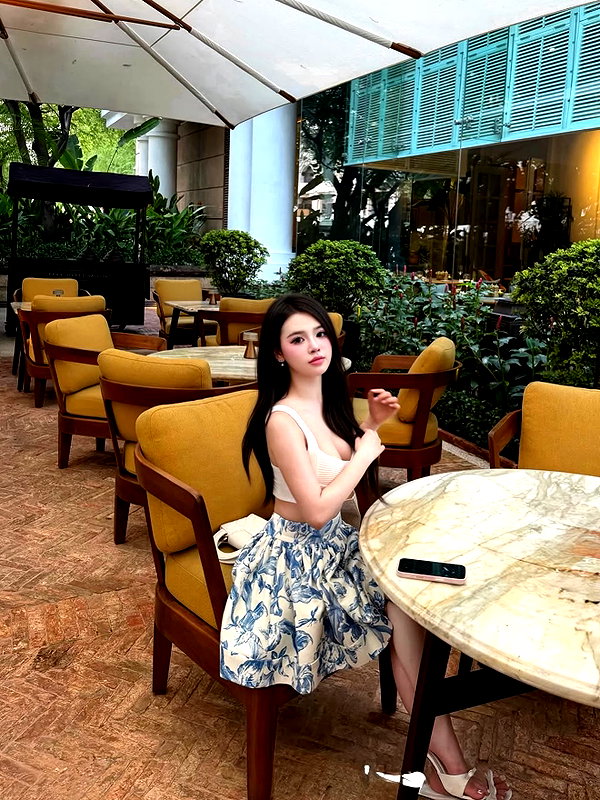 lyhythuedoxinh instagram image archive image