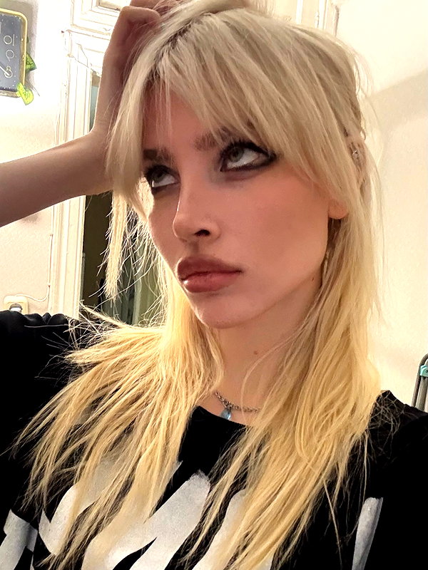 anya4everr instagram image archive image