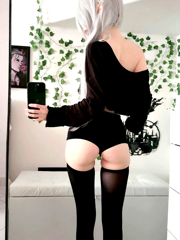 yumi.waifux instagram image archive image