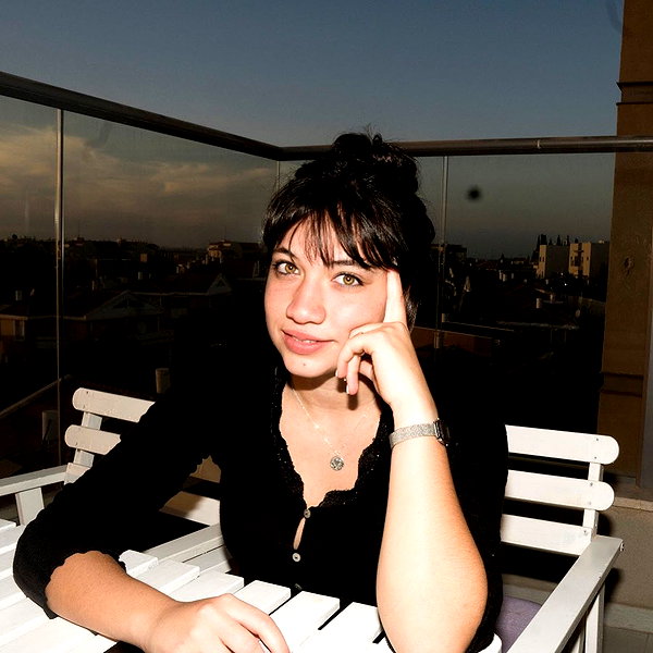 romi_henenson instagram image archive image