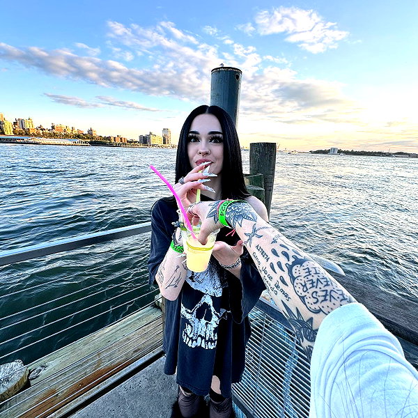 gabs.z.x instagram image archive image