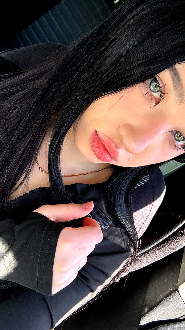 llofreaki instagram image archive image