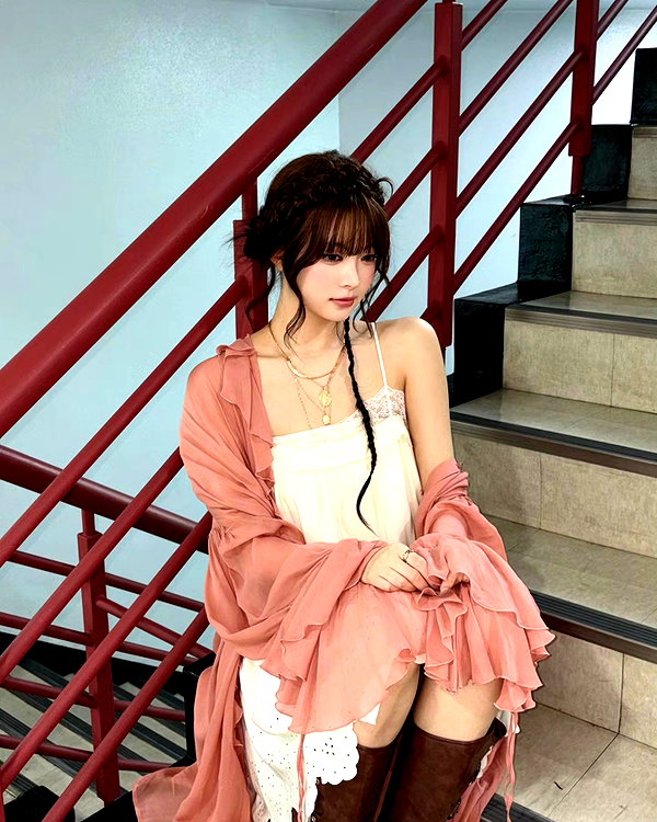 hhh.e_c.v instagram image archive image
