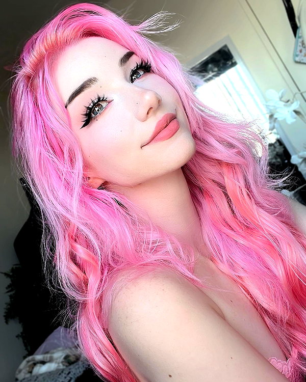 danielle.mercedie instagram image archive image