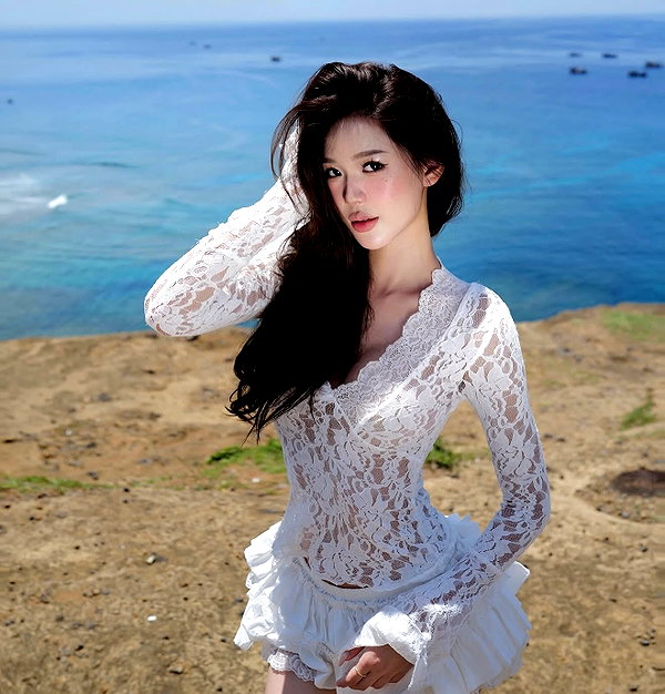 lyhythuedoxinh instagram image archive image