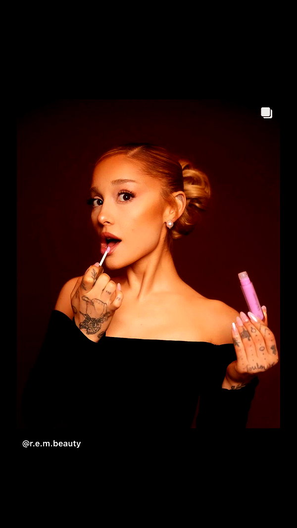 arianagrande instagram image archive image