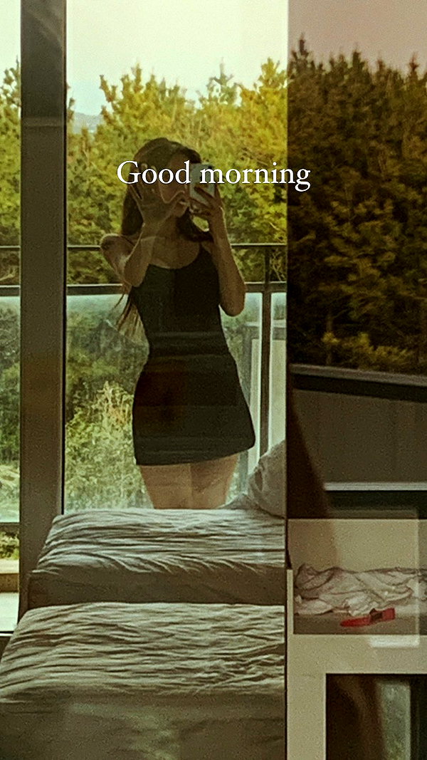 Archived image from @heroineseen on Instagram
