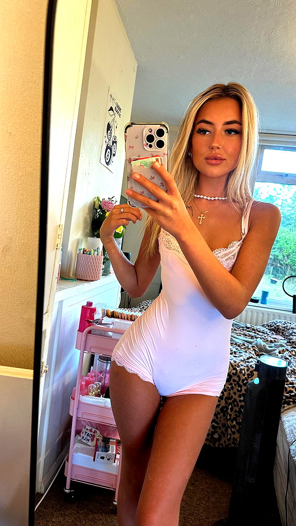 chloelilsxx chloelilsxx archive image