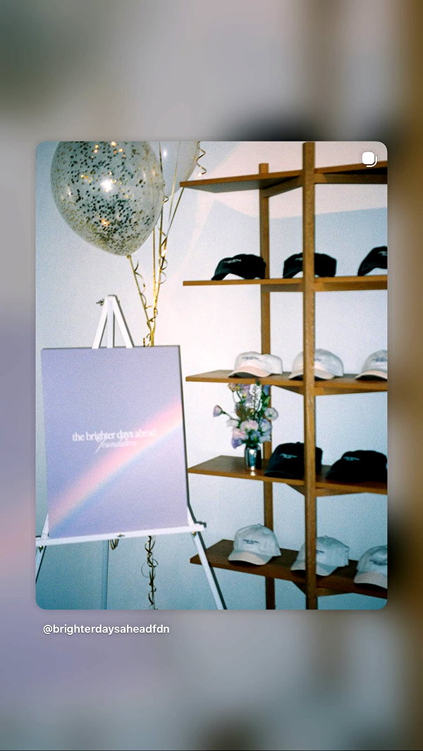 arianagrande instagram image archive image